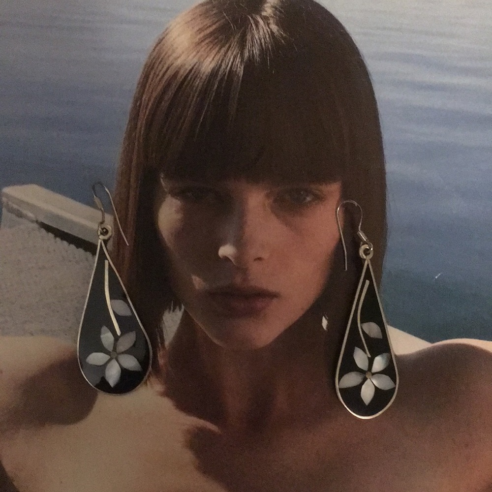 Vintage sterling silver enamel flower earrings